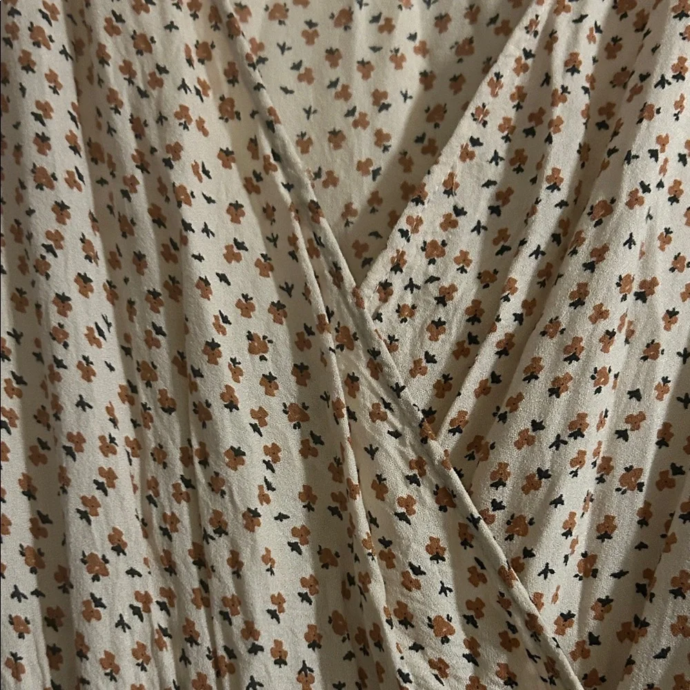Aura Cream and Black Patterned Long Sleeve Dress - Picture 4 of 5